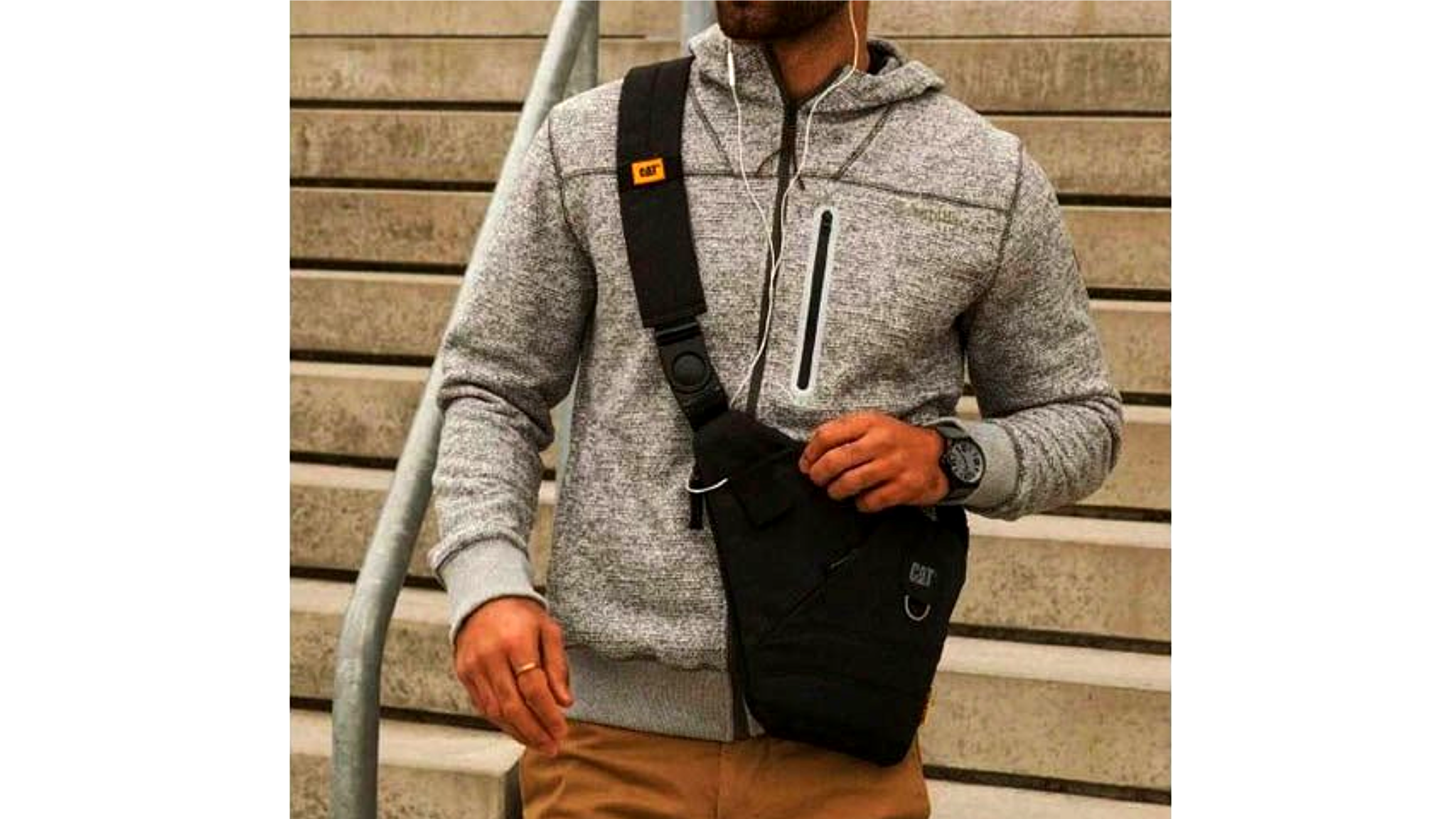 CATERPILLAR | SLIM TRAVEL BAG 2L